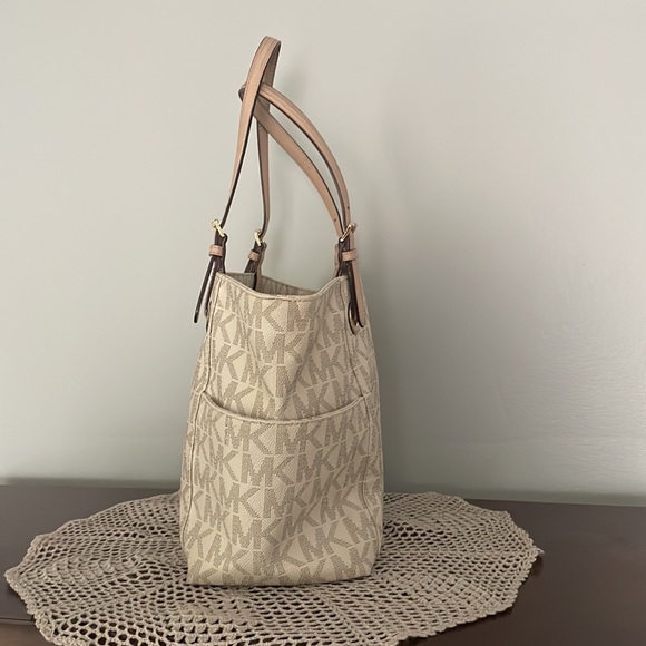 Michael Kors Logo print signature tote Vanilla Color - Picture 4 of 5